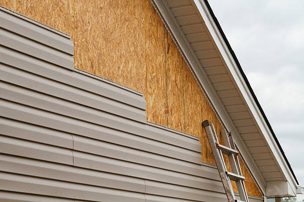 24/7 Emergency Siding Repair experts in Saxapahaw, NC